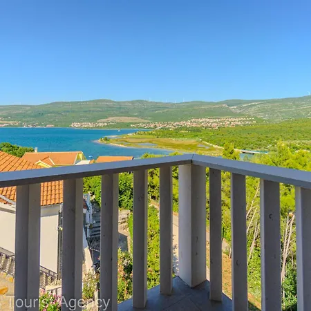 Panoramic Forest Retreat With Pool And Seaview Donji Karin
