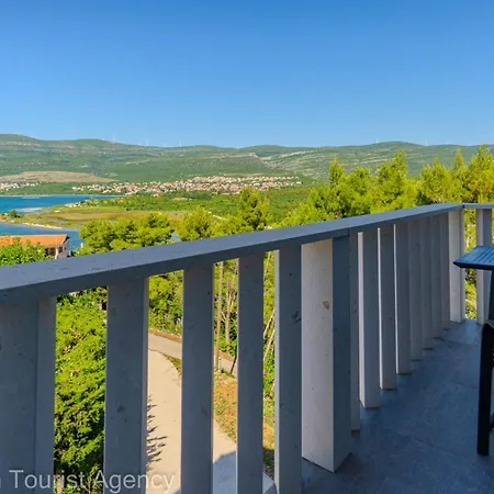 Panoramic Forest Retreat With Pool And Seaview Apartment