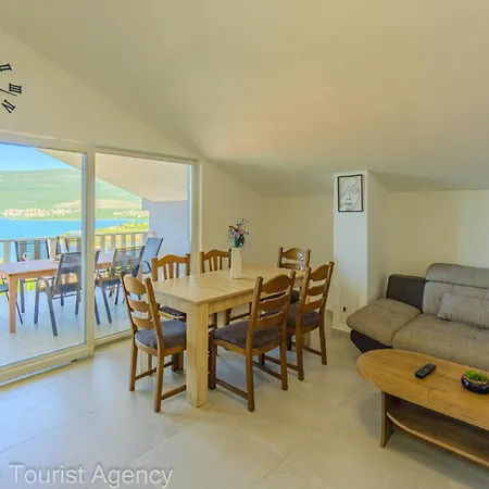 Panoramic Forest Retreat With Pool And Seaview Apartment *