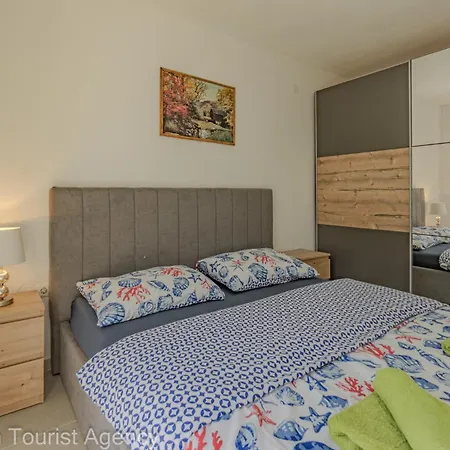 Panoramic Forest Retreat With Pool And Seaview Apartament