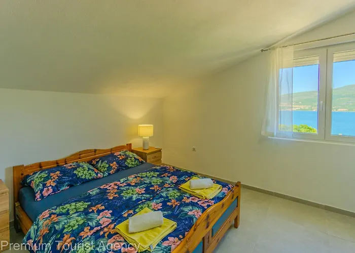 Panoramic Forest Retreat With Pool And Seaview * Donji Karin