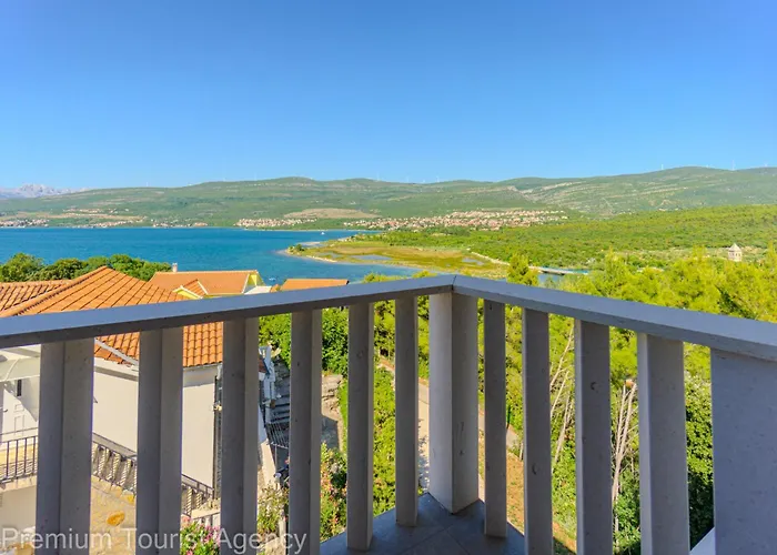 Panoramic Forest Retreat With Pool And Seaview Donji Karin