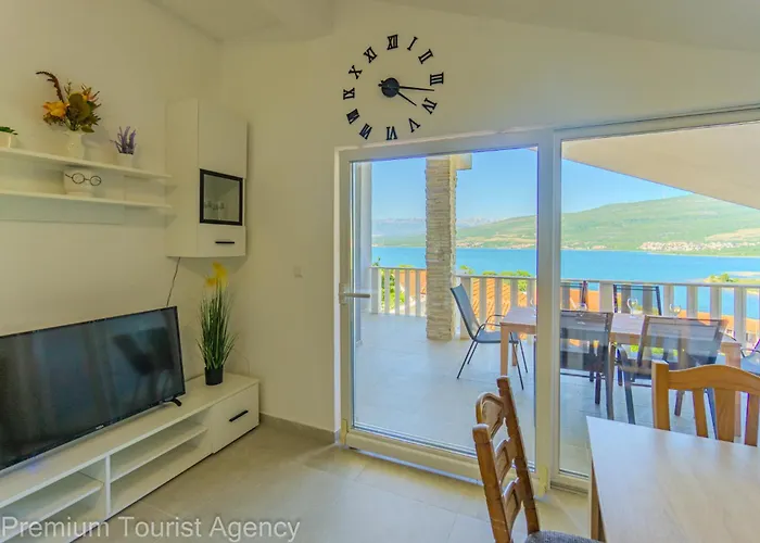 Panoramic Forest Retreat With Pool And Seaview * Donji Karin