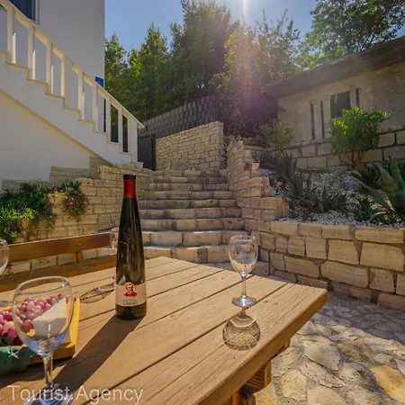 Panoramic Forest Retreat With Pool And Seaview Donji Karin