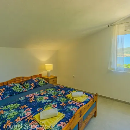 Panoramic Forest Retreat With Pool And Seaview * Donji Karin