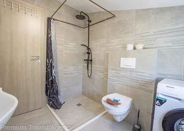 Panoramic Forest Retreat With Pool And Seaview Apartman Donji Karin