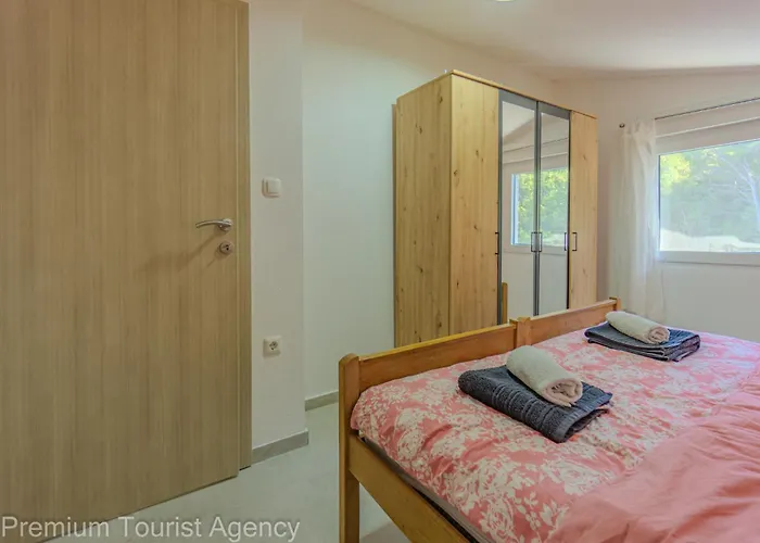 Panoramic Forest Retreat With Pool And Seaview Apartman *