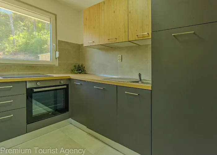 Panoramic Forest Retreat With Pool And Seaview Apartman *