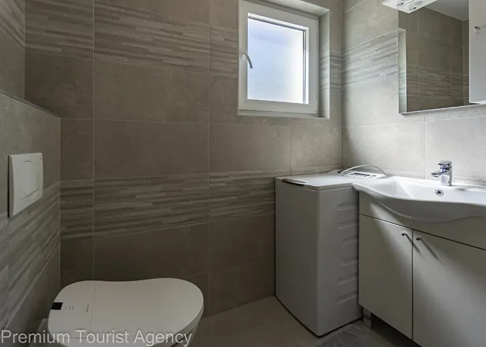 Apartman Panoramic Forest Retreat With Pool And Seaview Donji Karin