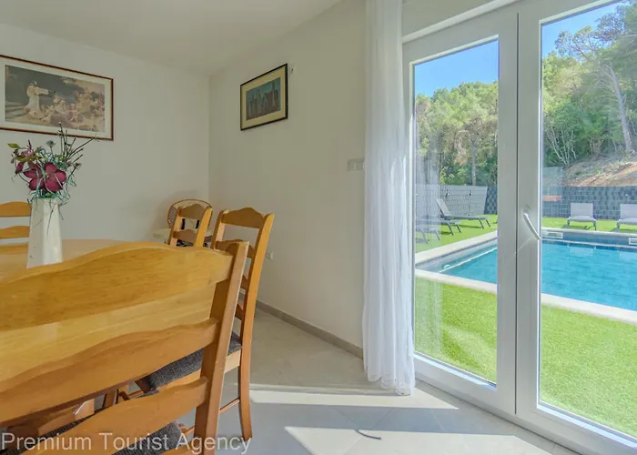 Apartman Panoramic Forest Retreat With Pool And Seaview *